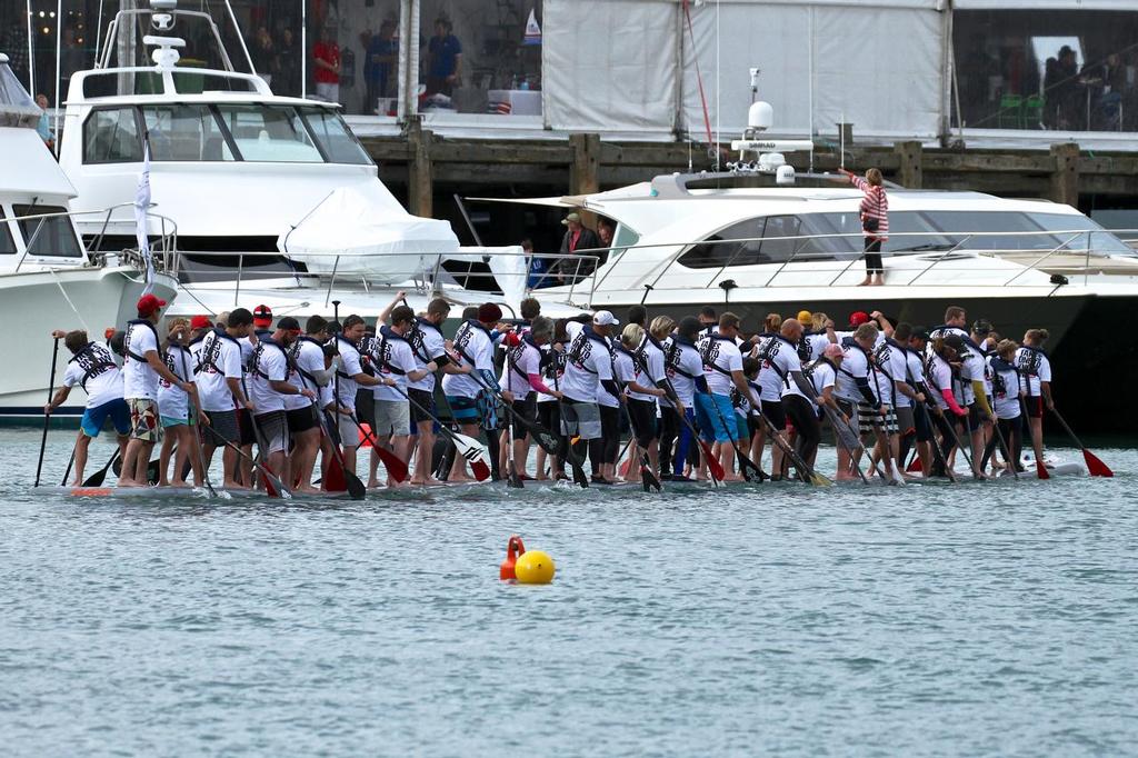 Turning at the top - New provisional World SUP mark set on the Lancer AirDock SUP - Auckland On The Water Boat Show - September 27, 2014  © Richard Gladwell www.photosport.co.nz